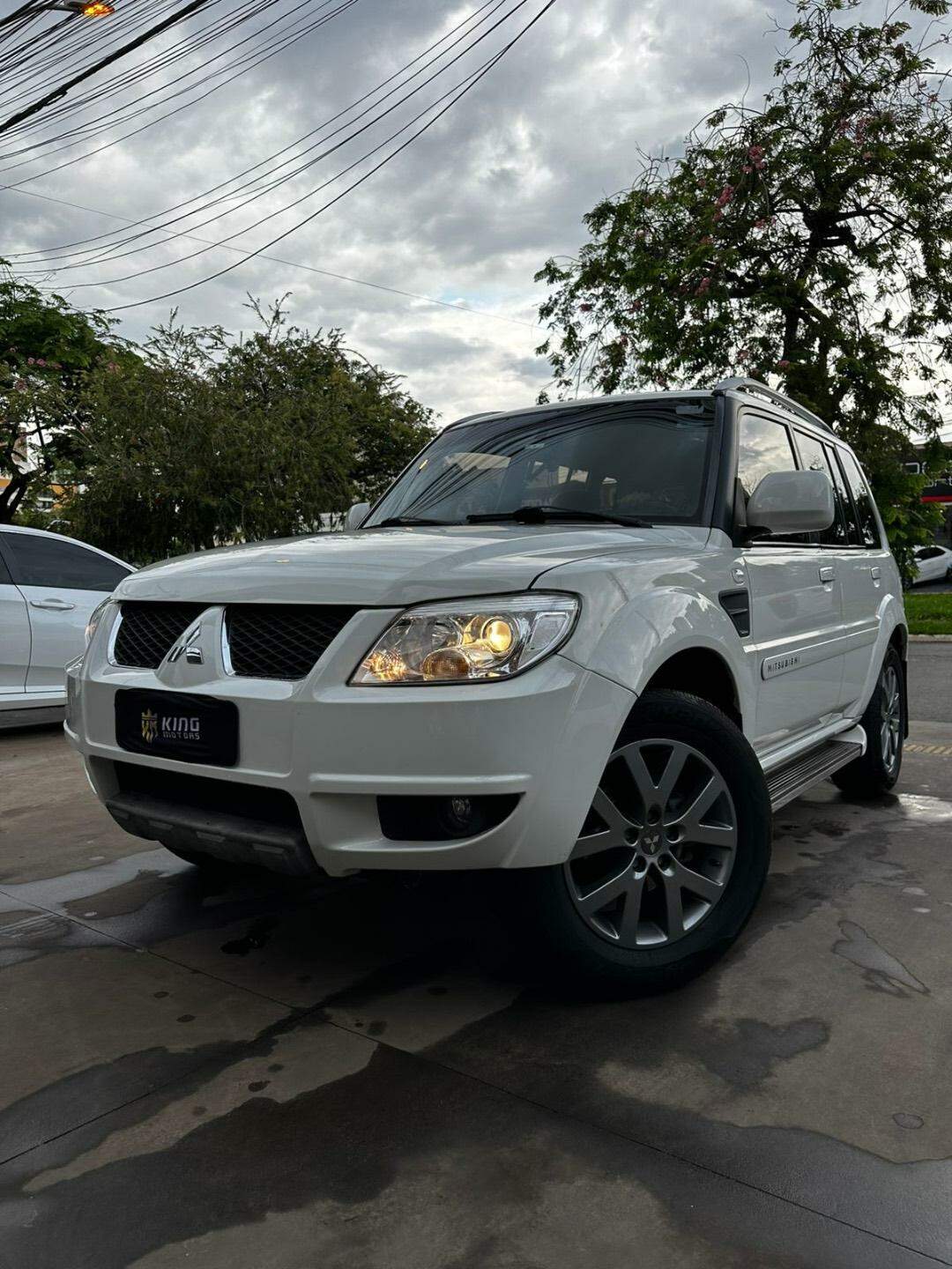 Mitsubishi Pajero TR4 2.0 Flex 4x2 Aut. 2015